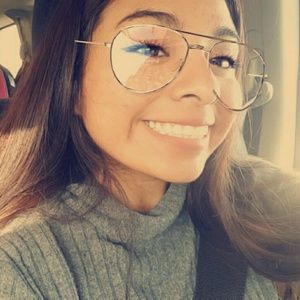 Meet your Posher, Alma